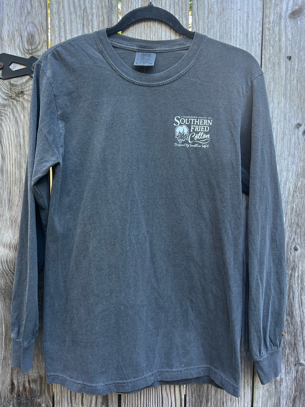 SOUTHERN FRIED COTTON Pepper Gray Leopard Dog Shirt Women’s Small NWT NEW